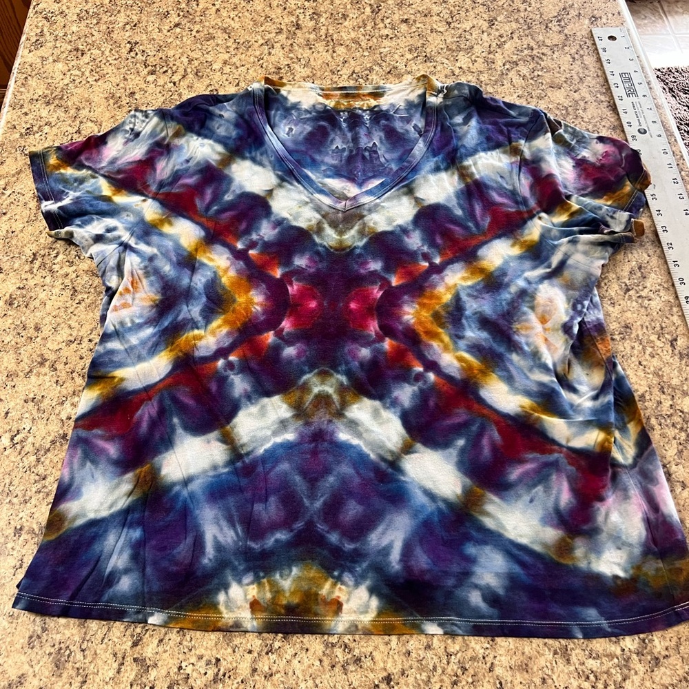 American Eagle Outfitters Tie-Dye soft Tee in Purple, Blue & Gold